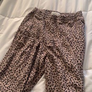 Highwasted cheetah print joggers
